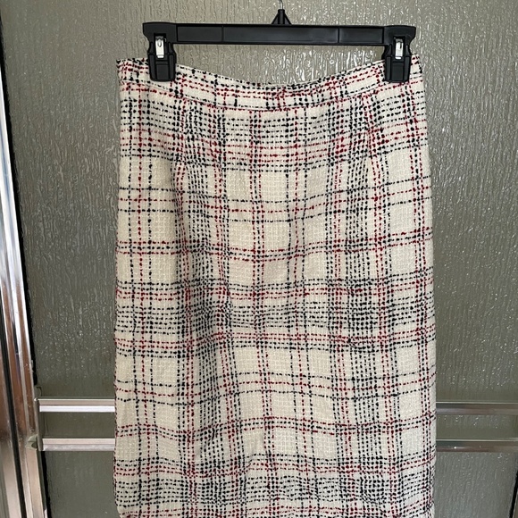 Vintage  Birgitta women suite with skirt, size 6, NWOT - Picture 4 of 8